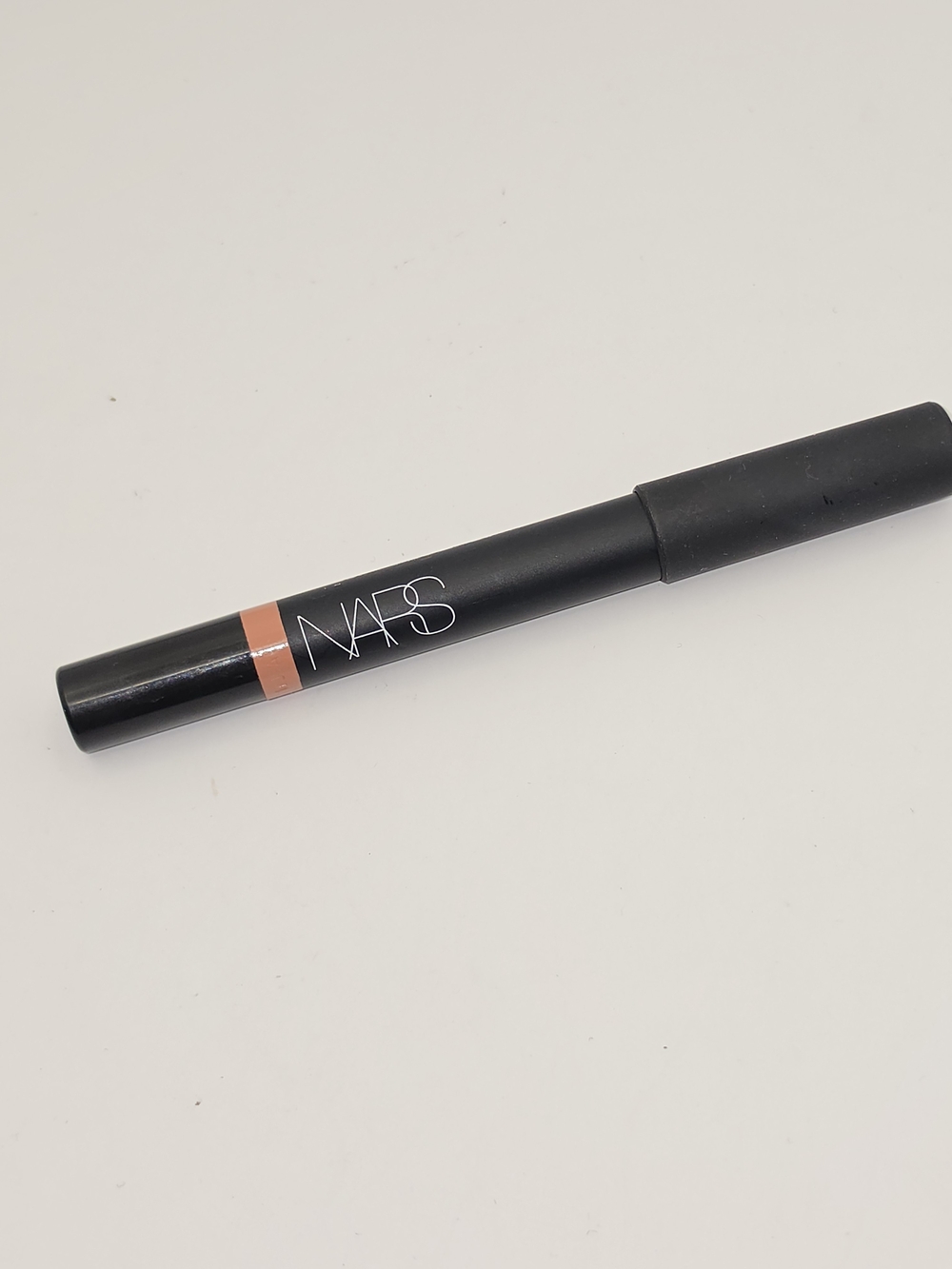 DISCONTINUED NARS VELVET GLOSS LIP PENCIL- "BUENOS AIRES"